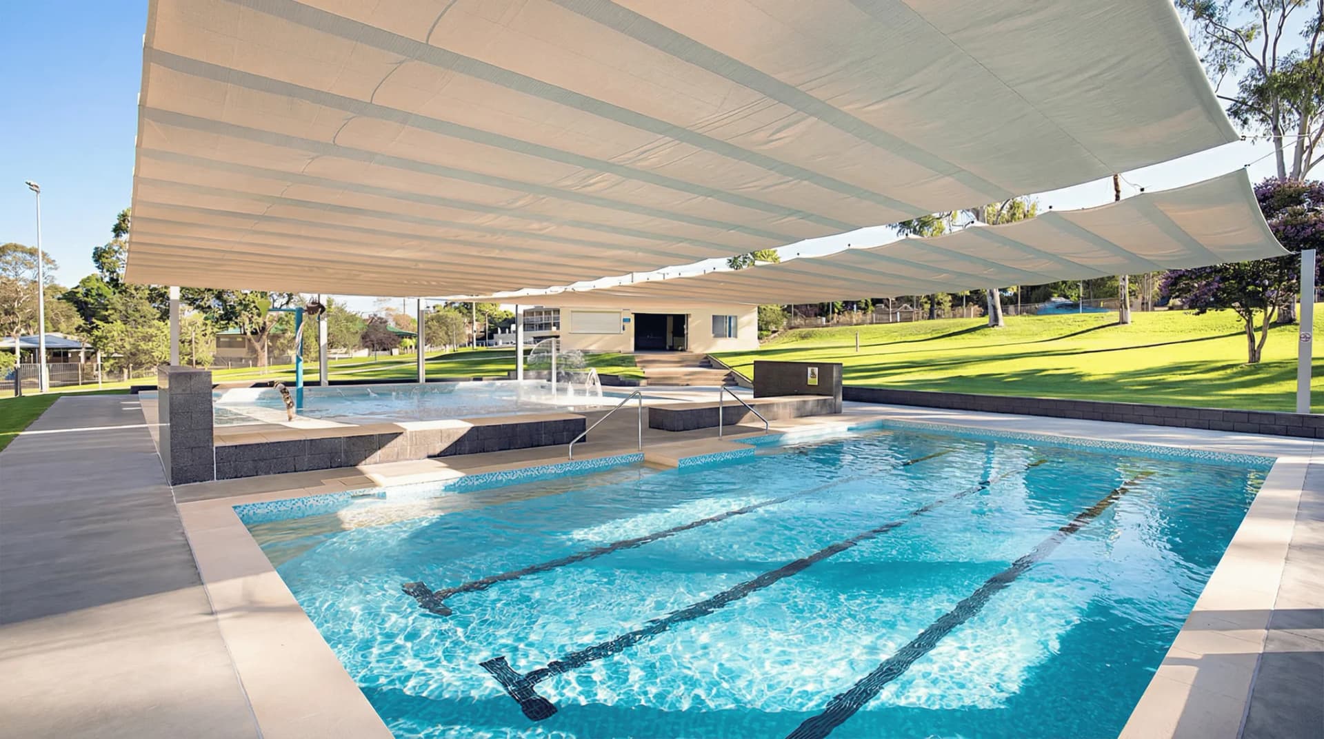 Skräddarsydda solskyddslösningar för alla typer av miljöer